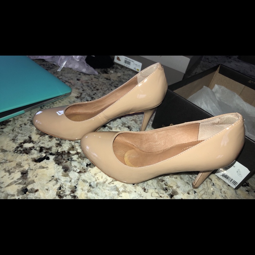Beautiful Comfortable Pumps